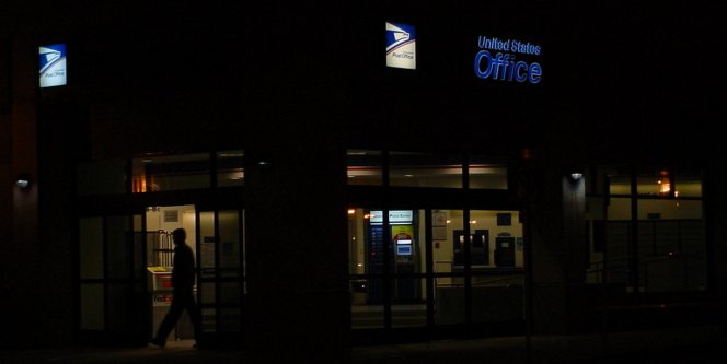 Picture of the Post Office from across the street.