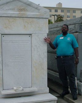 Tour guide explains something about New Orleans culture.